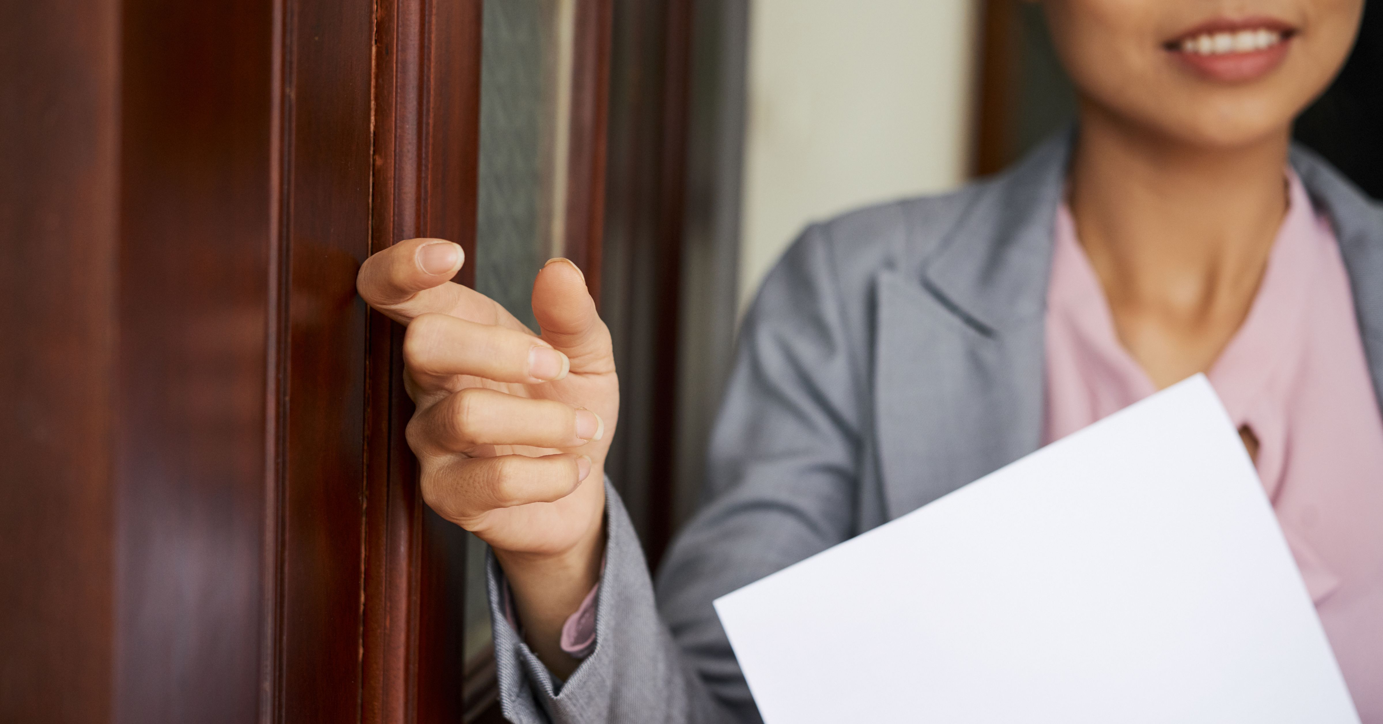 How to Door Knock in 2023