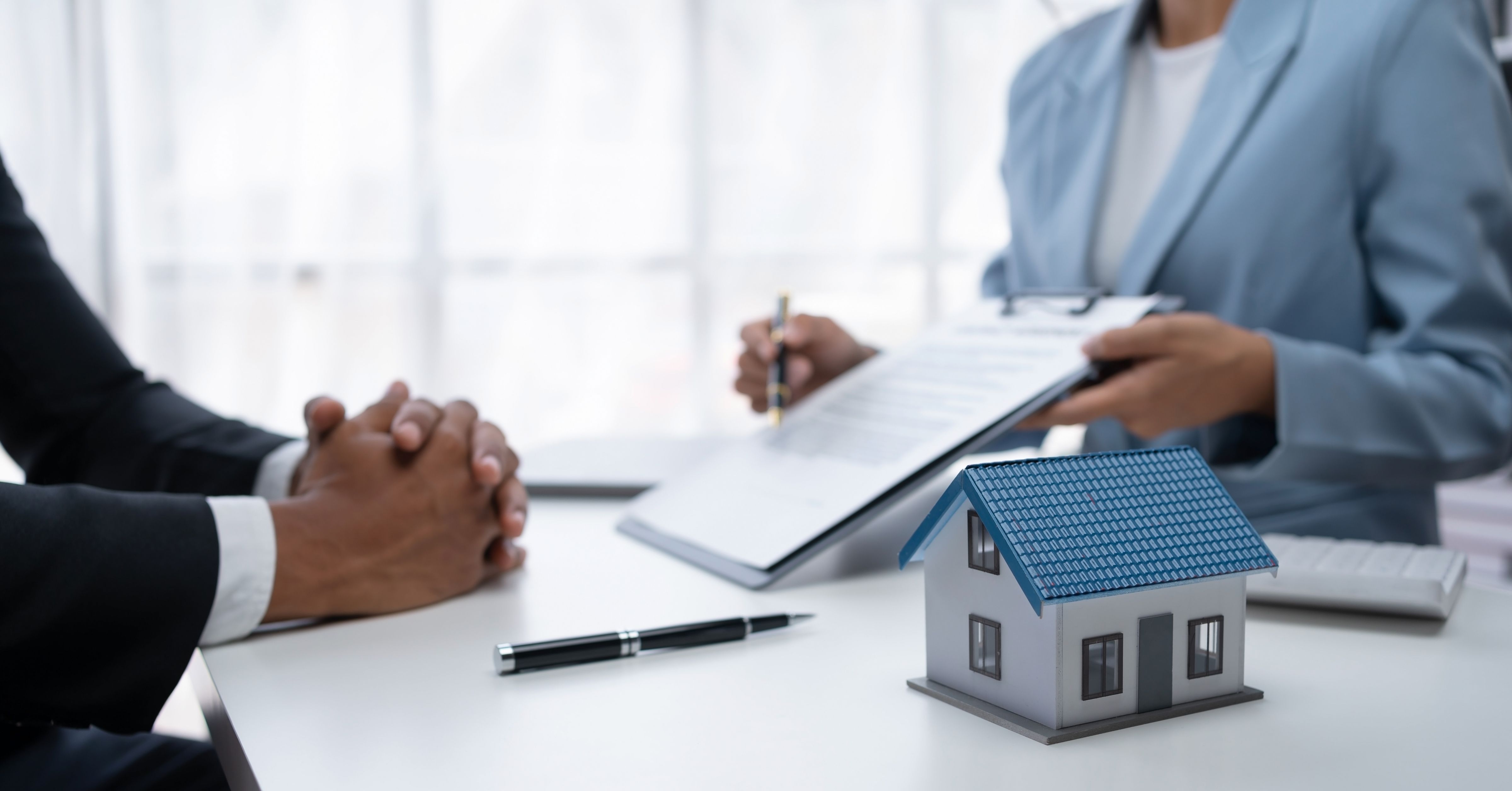 Mid-term Rentals: Attracting Corporate and Traveler Tenants